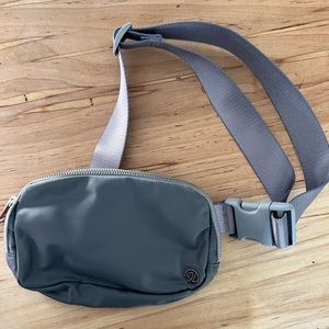 Lululemon Everywhere Belt Bag